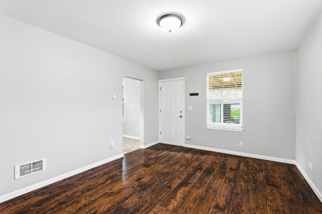 Foto del edificio - 1506-1506 110th St S