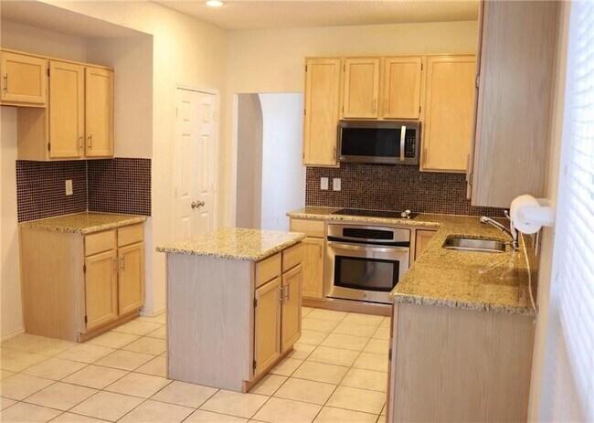 Foto del edificio - 2369 Red Maple Rd