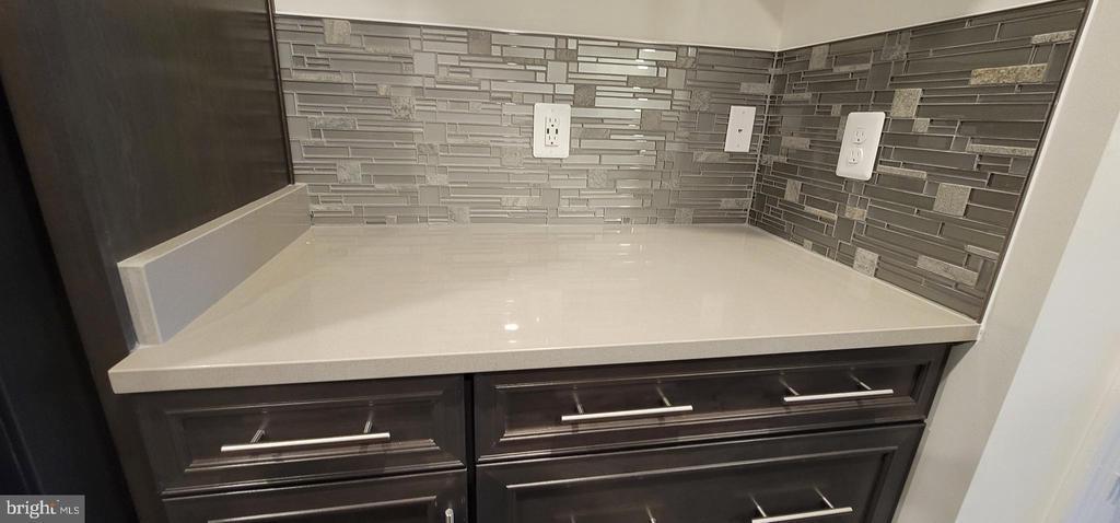Foto principal - 4940 MacDonough Pl
