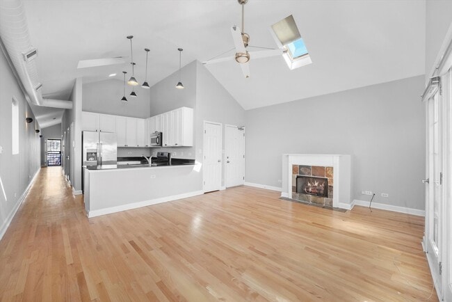 Foto del edificio - 2324 W Harrison St
