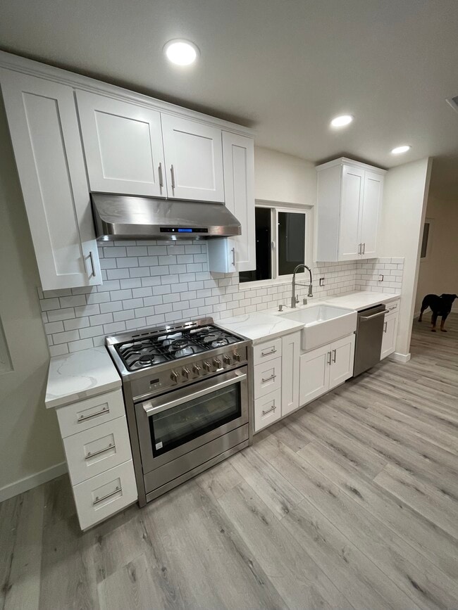 Building Photo - 4730 W 160th St