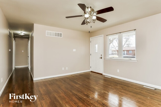 Building Photo - 2770 Rosewood Dr