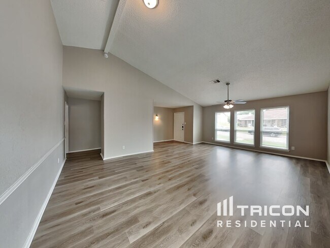 Foto del edificio - 1040 Twin Falls Dr