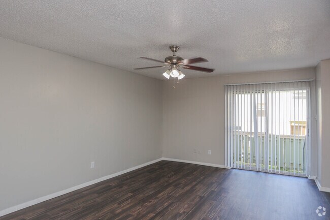 2HAB, 2BA - 1,129 ft² - Bedford Hills Apartments