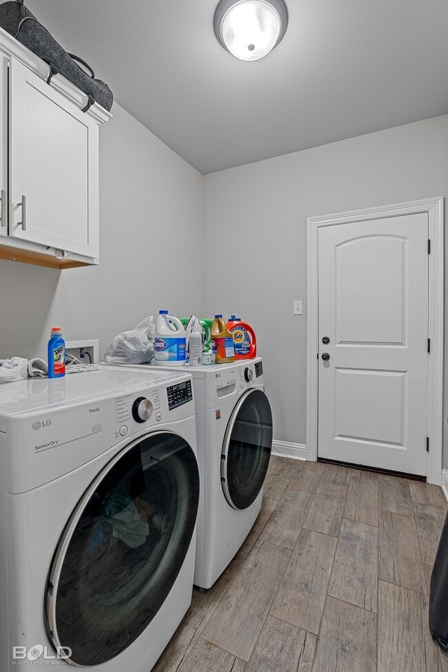 Building Photo - Check Out this 3 bed 2 bath in Canes Landing!