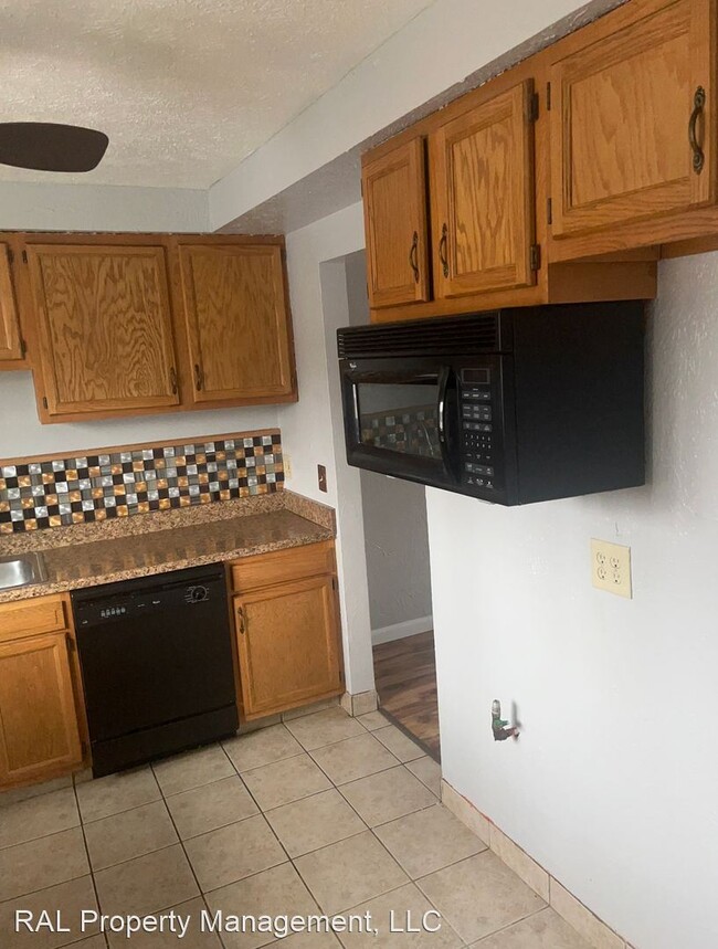 Building Photo - 2 br, 2 bath House - 23673 Banbury Cir 9