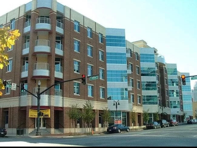 Photo - 324 E Main St Apartment