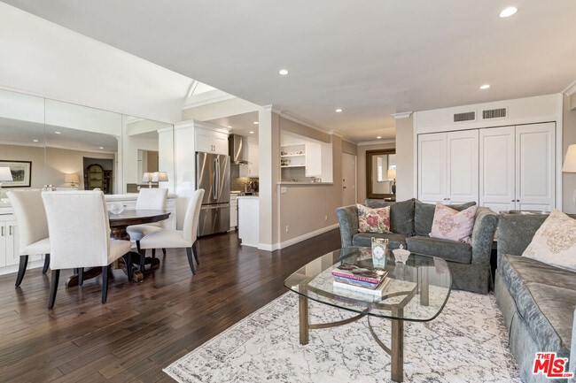 Foto del edificio - 11789 Montana Ave