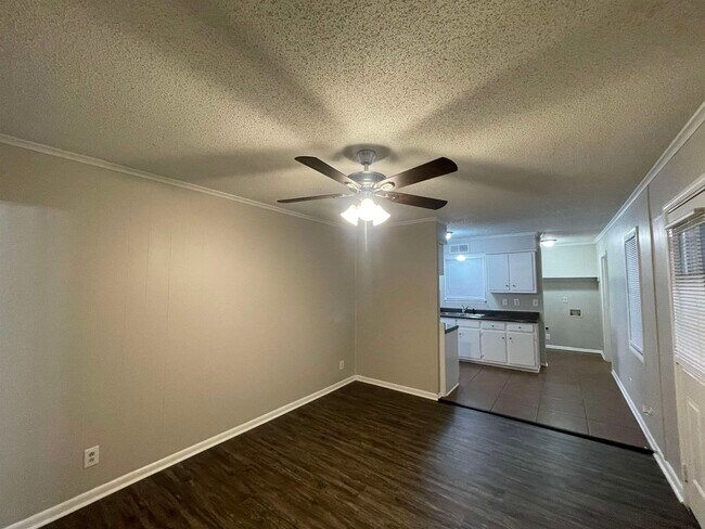 Foto del edificio - 5124 Craigmont Dr