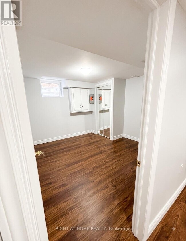 Photo du bâtiment - 530 McLevin Ave