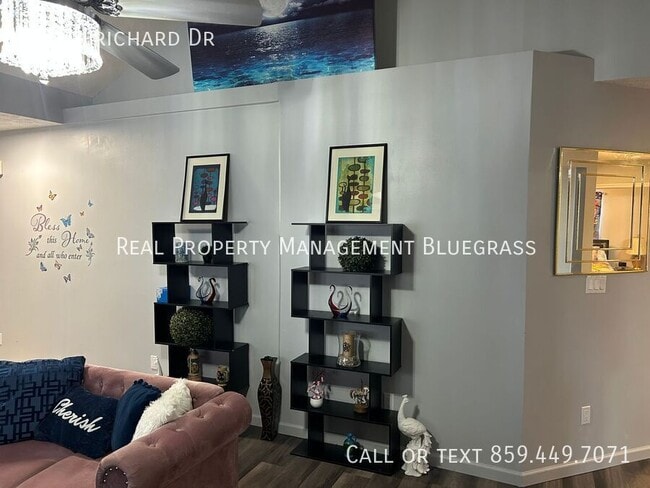 Foto del edificio - 3085 Prichard Dr