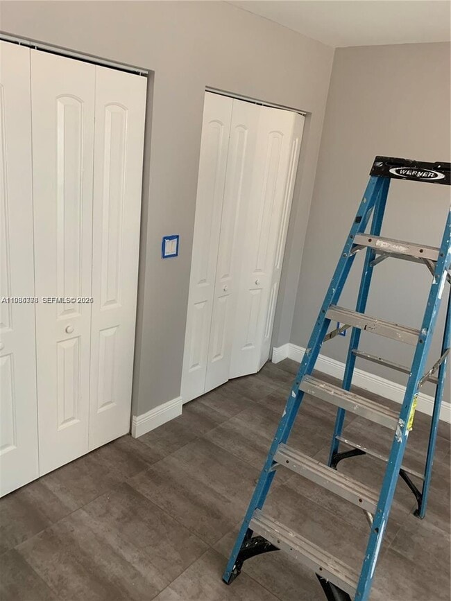 Building Photo - 40 Olive Dr