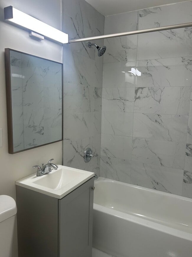 Interior Photo - 1050-1070 Tyson Ave