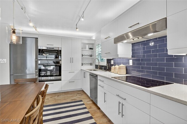 Foto del edificio - 1549 Sandpiper St