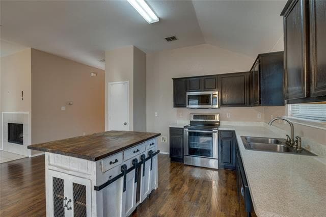 Foto del edificio - 5572 Spring Ridge Dr