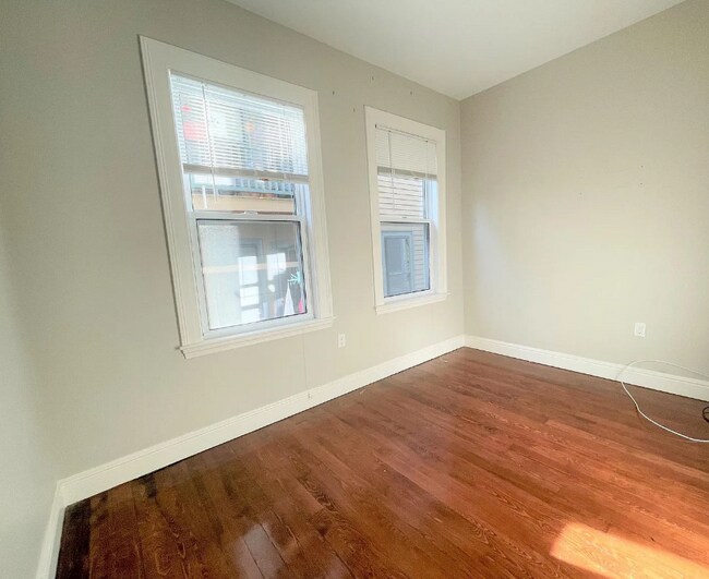 Foto del edificio - 3.0 bedroom in Cambridge Massachusetts 02139