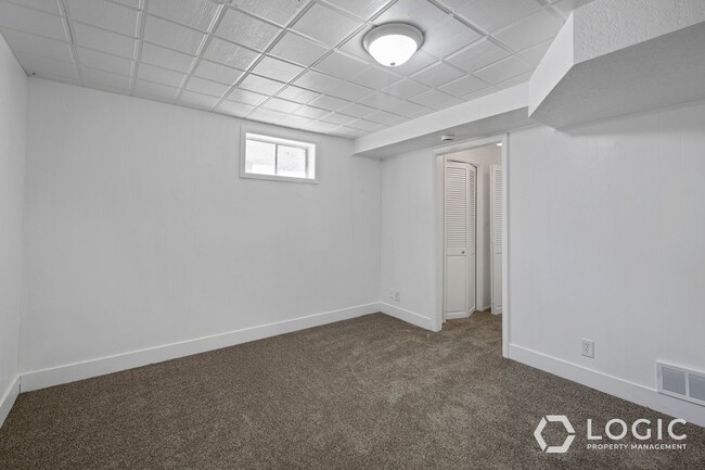 Building Photo - 615 15th St