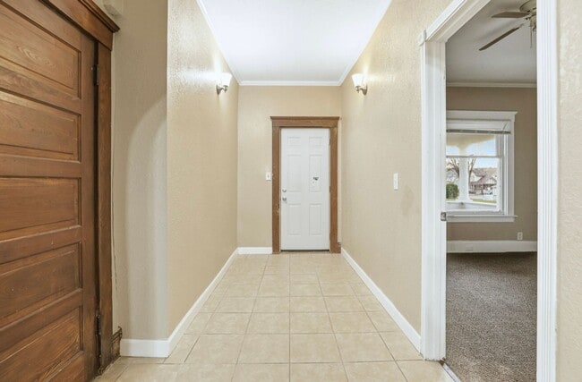 Building Photo - 1610 Court St