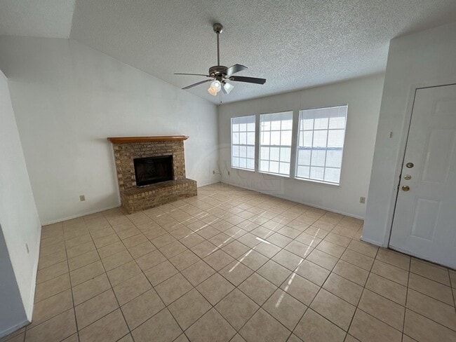 Building Photo - 1801 Lea Ann Dr