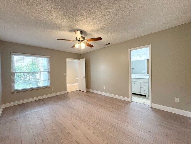 Foto del edificio - ~ Beautiful 3B/2.5B Lake Mary Home ~ Carpe...