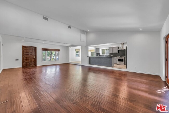 Building Photo - 4425 Atoll Ave