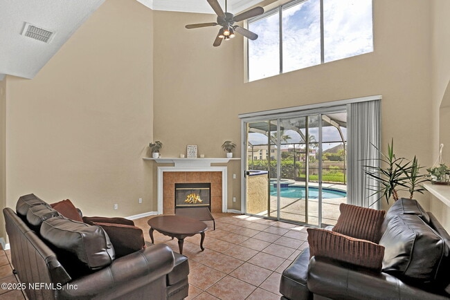 Building Photo - 4389 Seabreeze Dr