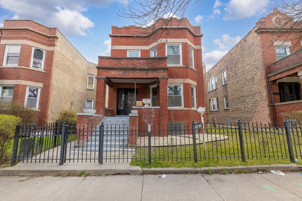 Foto principal - 7645 S Morgan St