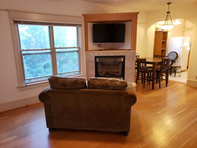 Sala de estar del apartamento 2 - 319 N 3rd St