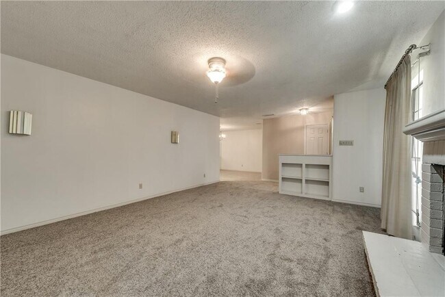 Foto del edificio - 2 Bedrooms, 2 Bathrooms, Near Northhaven &...