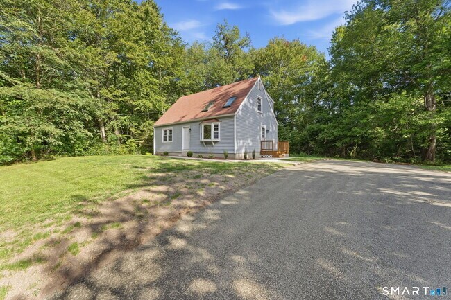 Building Photo - 210 Springbrook Rd