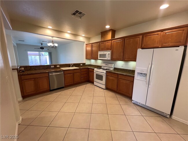 Foto del edificio - 7417 Quail Heights Ave