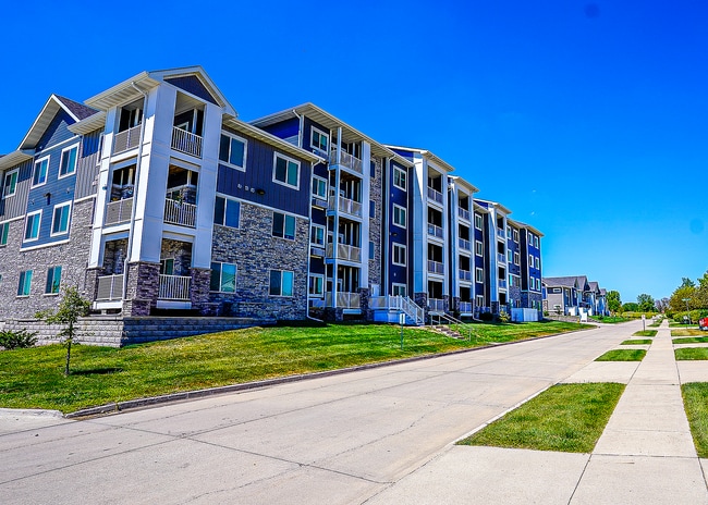 Building and Street - Park 88 Apartments