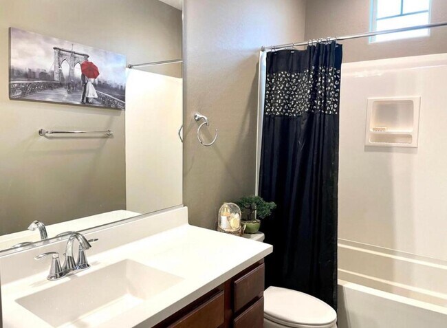 Foto del edificio - 3675 E Galveston St