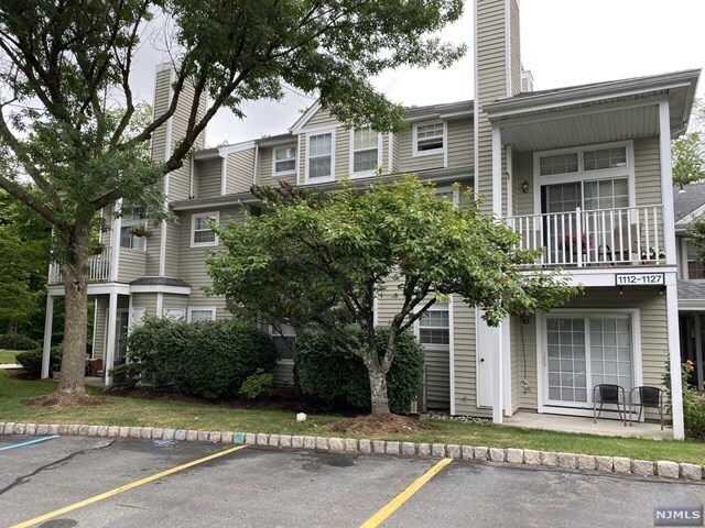 Primary Photo - 1130 Hyde Park Court