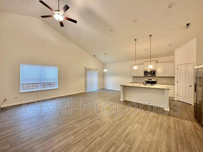 Building Photo - 3242 Somers Dr