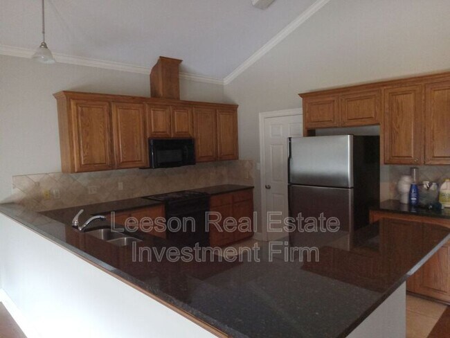 Foto del edificio - 5721 S Lakeshore Dr