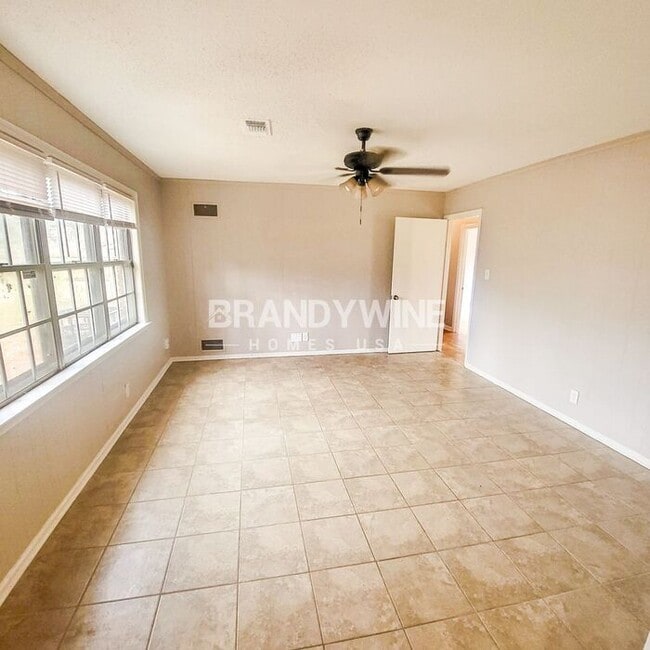 Building Photo - 4065 Beauchamp Cv