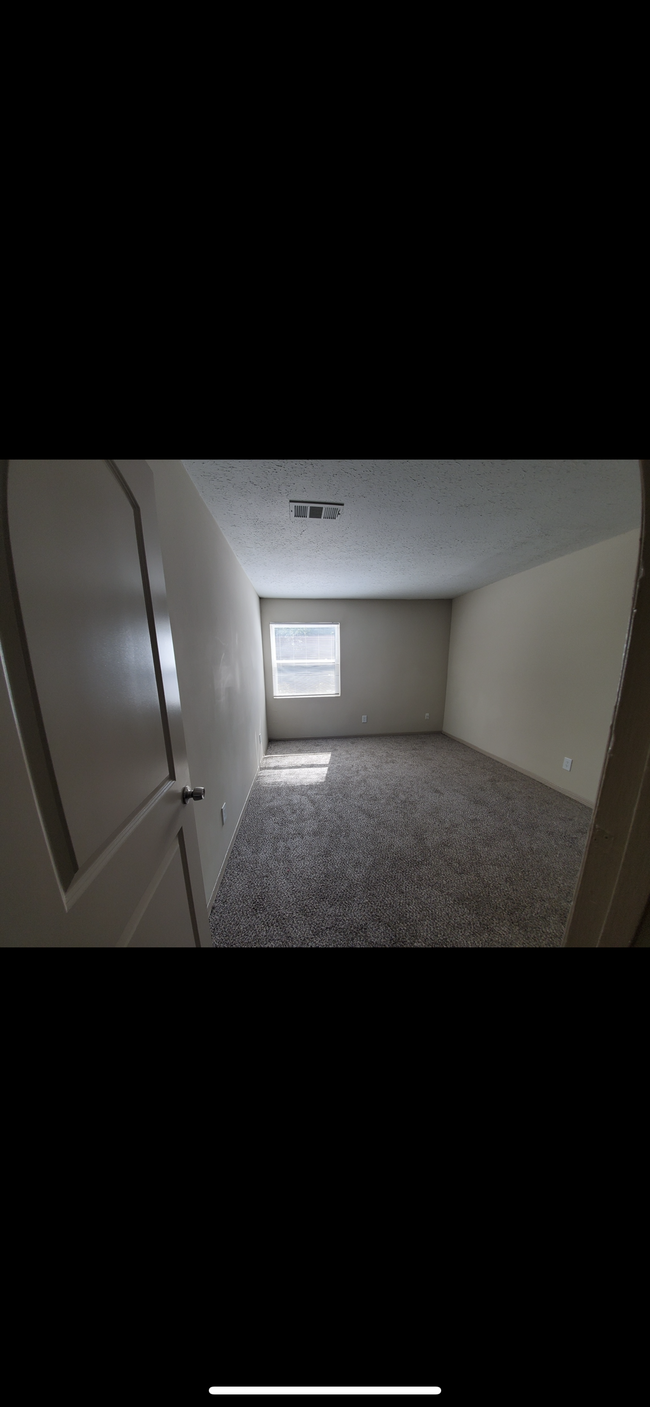 Master Bedroom - 1705 Waterfall Village Dr SE