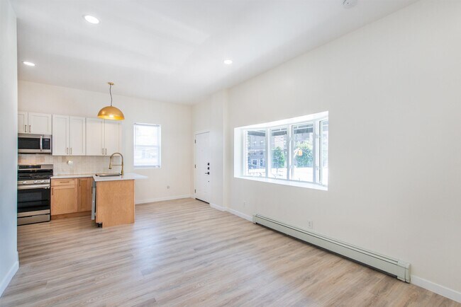 Foto del edificio - 6137 Adams St