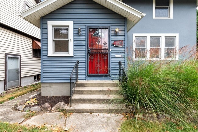 Building Photo - 1134 Saint Joseph Blvd