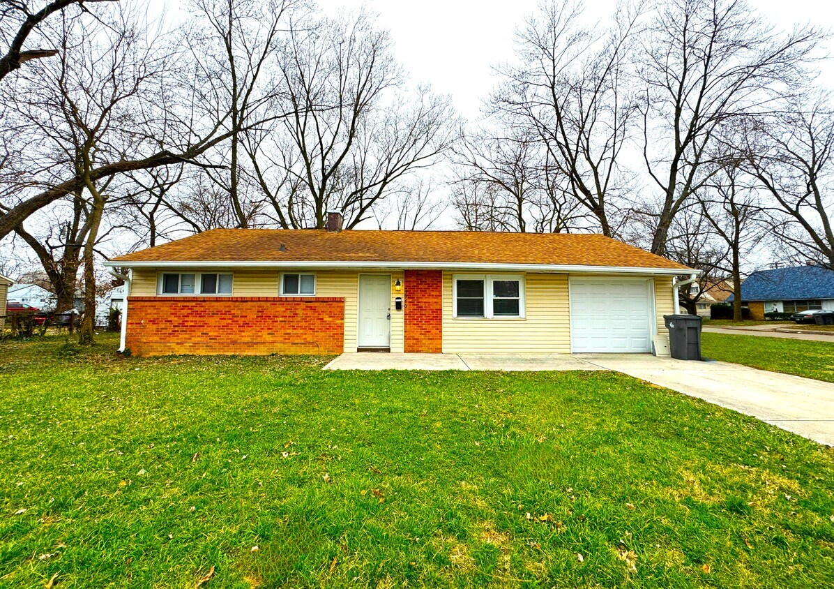 Foto principal - 3940 N Webster Ave