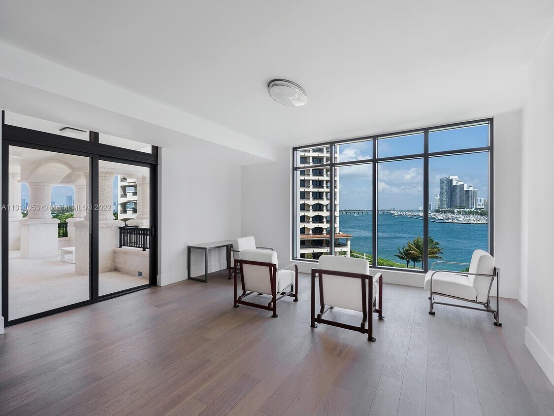 Primary Photo - 7051 Fisher Island Dr