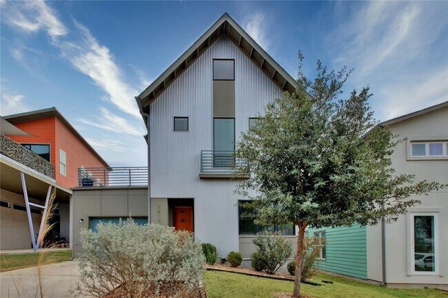 Building Photo - 5813 Pinon Vista Dr
