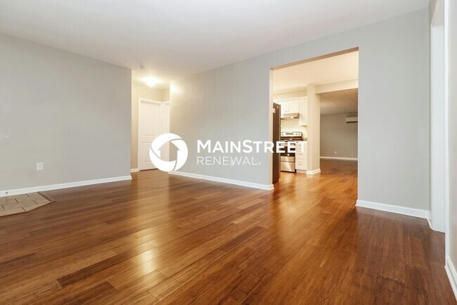 Foto del edificio - 3 Bedroom Pet-Friendly Home in Tarpon Springs, FL with Main Street Renewal