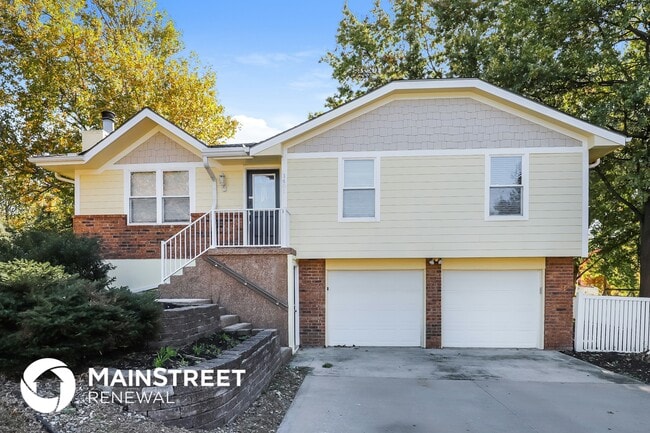 Building Photo - 1401 NE 114 St