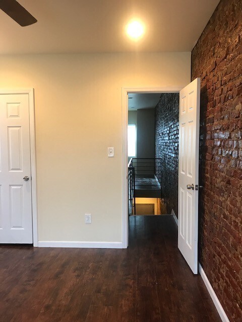 Foto del edificio - 2937 Weikel St