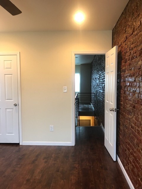 Building Photo - 2937 Weikel St