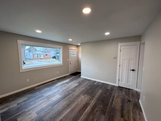 Building Photo - Fully Renovated 3BR Bungalow – Modern, Bright, Move-In Ready!