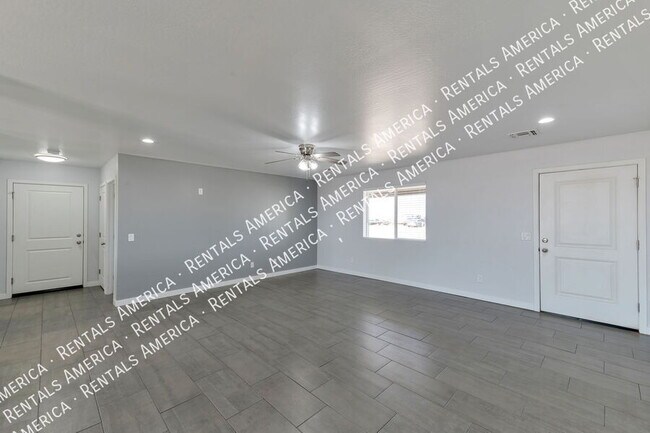 Foto del edificio - 2949 W Derby St