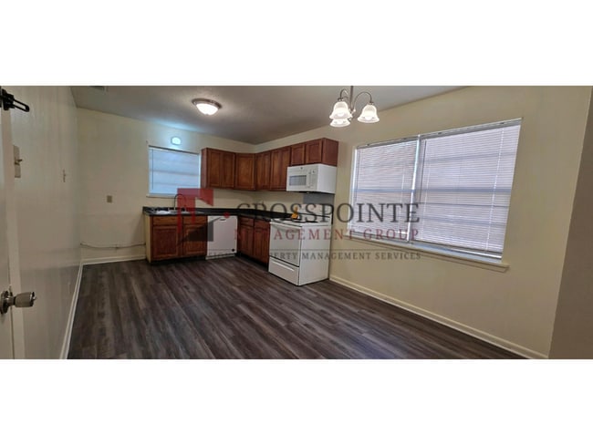 Building Photo - Almost Ready! 3 Bedroom 2 Bath Duplex in Longview!